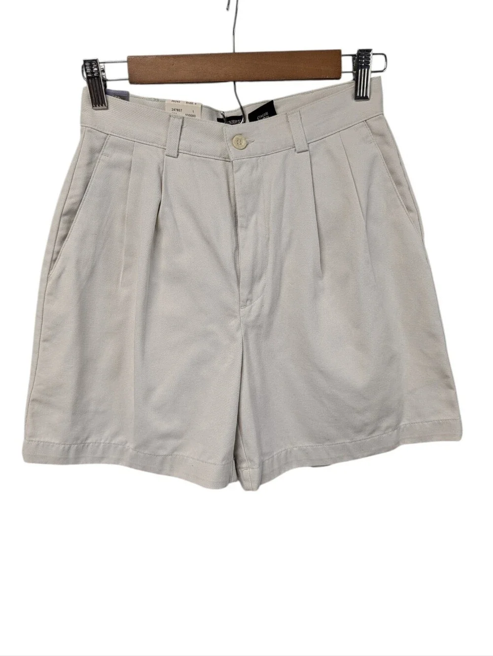 NWT Dockers Classic Khaki Shorts Pleated No Wrinkles Beige Size 4